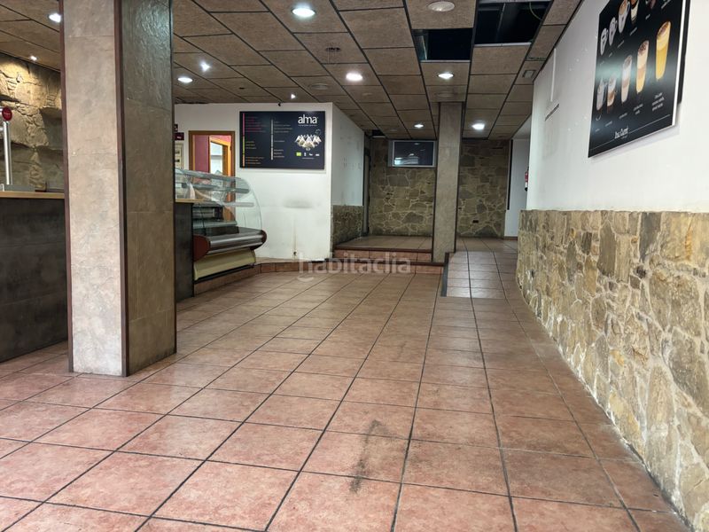 Foto 60a184e1-84e7-4b50-a0f6-2d3beba4c9f9. Location local commercial dans carrer vista alegre 1 dans Girona