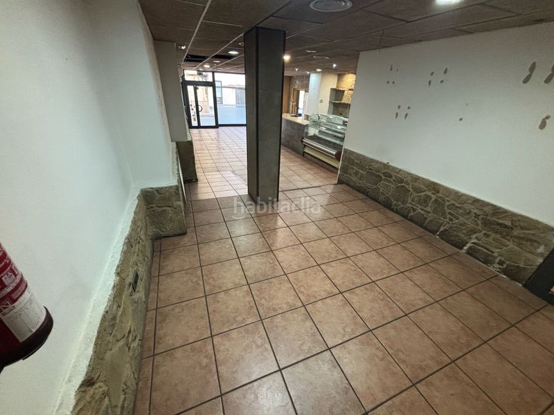 Foto e38236e1-1428-4cac-a30b-ecc038c5e356. Location local commercial dans carrer vista alegre 1 dans Girona