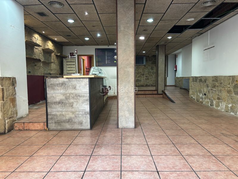 Foto fa74b2a3-899b-438c-9e3f-246a272df067. Location local commercial dans carrer vista alegre 1 dans Girona