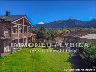 Casa aparellada  Esglesia. Casa pareada en venta en isòvol