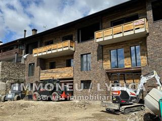 Casa adossada  Julia lybicaº. Obra nueva en llívia