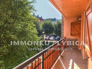 Apartament  Dels alps. Refugio con encanto en la molina  terraza, luz y mucho potencial