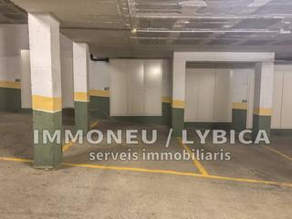 Parking coche en Calle de la estación 1. Venta de plaza de aparcamiento en pista llarga