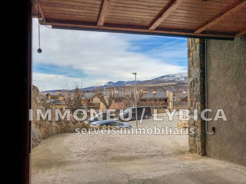 Foto 96994321-93ab-4de9-be58-748d61103ae9. Aparcament cotxe a Puigcerdà