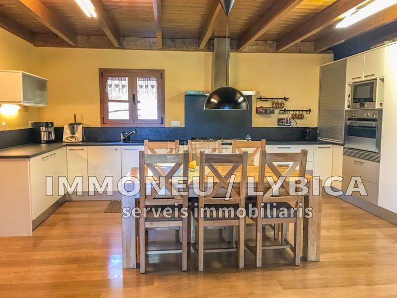 Foto ca9de743-b1e8-4567-a3db-3f650e523625. Casa a calle dels vignals 33 a Estavar