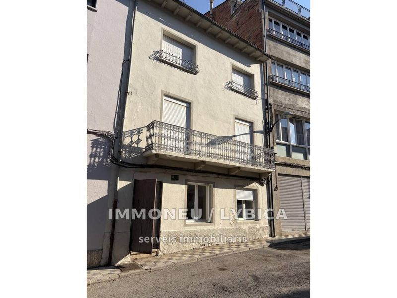 Foto 85233f66-62ba-404d-94fd-c508c5ab4e4e. Casa amb calefacció a Llívia