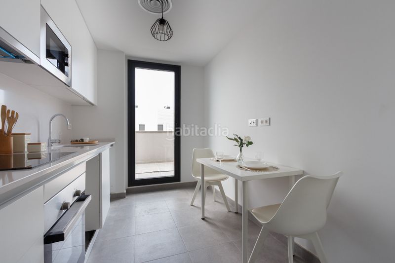 Foto 9ade7dea-c31c-40fd-9cf7-303bbf30cefb. Ático en parcela r. del supdbp Palmas Altas. calle rodas. Sevilla residencial navacerrada en Sevilla