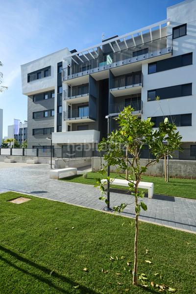 Foto eee51835-2a4a-45ff-89ad-5ffd25a5e0ac. Pis a pasaje de las almunias a Poniente-Norte - Miralbaida - Parque Azahara Córdoba