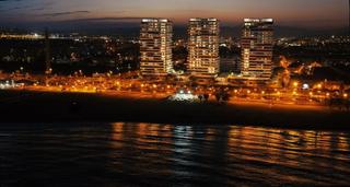 Pis a Pacífico 154. Málaga towers  living