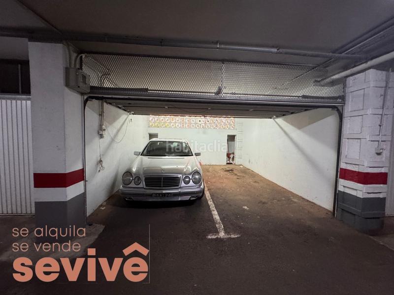 Foto cd7f9cfb-4c64-4e78-ad02-cc121ccdf86b. Aparcament cotxe a Los Cristianos Arona