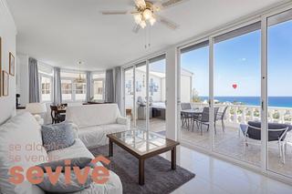 Etagenwohnung en San Eugenio Alto. Exclusiva vivienda reformada con vistas panormicas al mar en oc