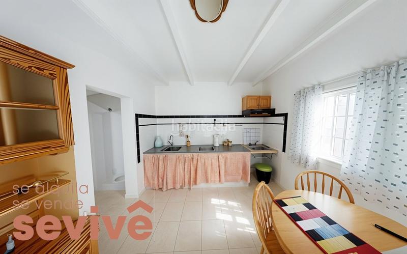 Foto d1467e1d-28f6-44a1-b2d7-de072912233d. Masia amb aparcament a Arico