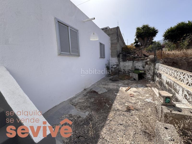 Foto dab7d686-4d06-4094-9bdf-1b6442bd3dae. Masia amb aparcament a Arico