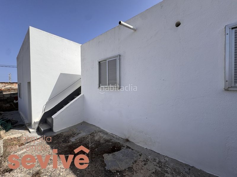Foto aa68972f-1d62-477b-b3f2-93af6a5c9654. Masia amb aparcament a Arico