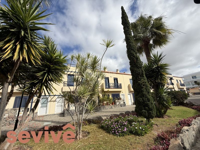 Foto 14a4a942-bbb6-4a9b-804d-3b0b216fa5f1. Casa adossada amb aparcament piscina a Palm - Mar Arona