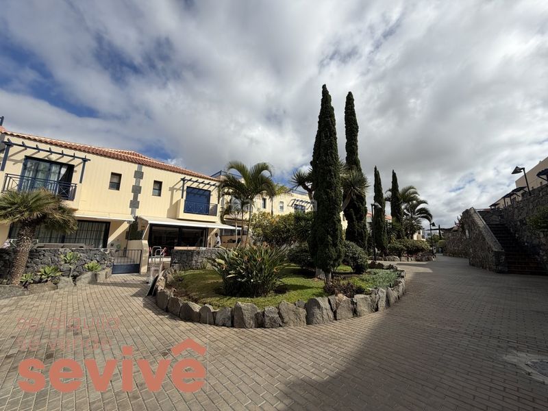 Foto 4f9fe32d-d10f-40b7-a670-10f4bf158b72. Casa adossada amb aparcament piscina a Palm - Mar Arona