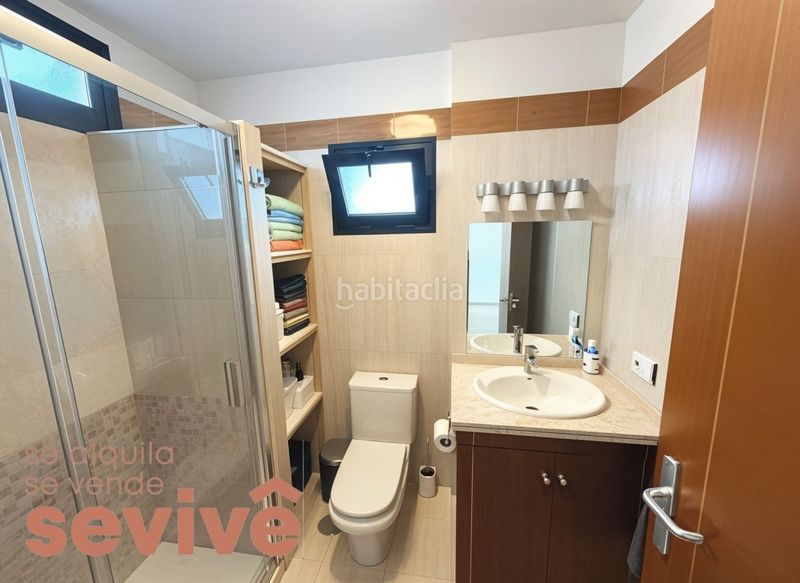 Foto a6828b75-cea9-405c-8cf7-0e1d7dccf781. Casa adossada amb aparcament piscina a Palm - Mar Arona