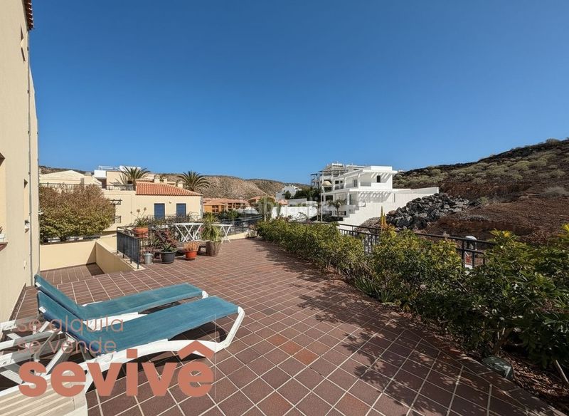 Foto d24c0a90-700f-4e0a-bfc0-30e30862d649. Casa adossada amb aparcament piscina a Palm - Mar Arona