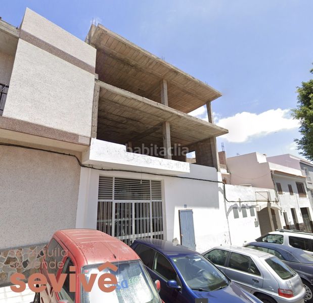 Foto 7b6c39ee-1075-4ce7-8935-f4e4d61807f7. Gebäude in La Camella Arona