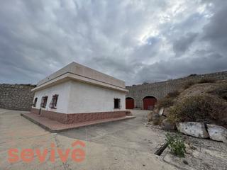 Terreny residencial a Fasnia. Se vende terreno con construcción dada de alta como vivienda. el