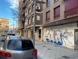 Local Comercial en Arabial 103. Local en arabial 103 junto hipercor