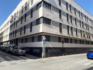 Pis en Santa adela 44. Piso con con cochera y trastero en calle santa adela esquina con