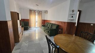 Pis  San ramn. Piso de 2 dormitorios con cochera en calle san ramn