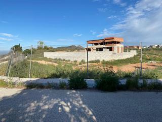Terreny residencial  Helecho. Solar urbano en loma verde