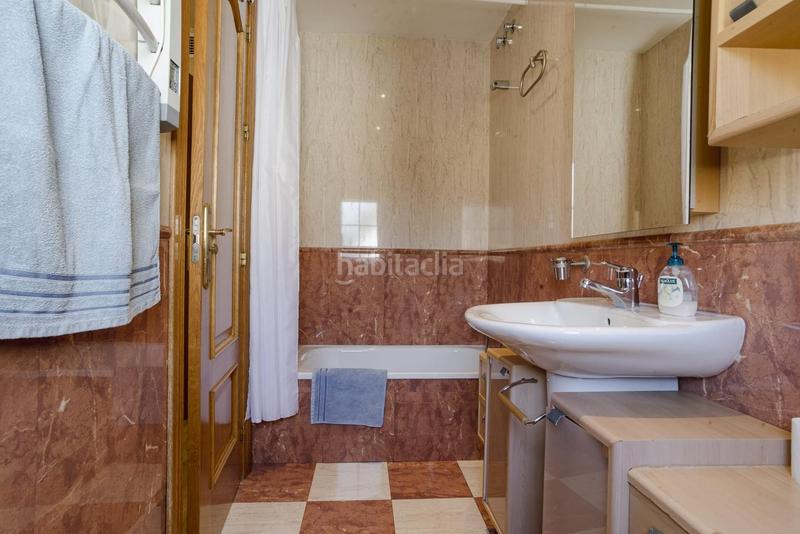 Foto 8b7f1baa-402b-47b3-bcfd-560d8ea7b657. Casa aparellada a Pulianas