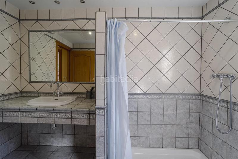 Foto 947f355f-2536-4887-a52d-1ea2bf480242. Casa aparellada a Pulianas