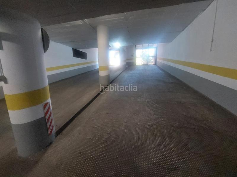 Foto ba130d97-213b-4eb4-8700-2e6ac1ff91a2. Parking voiture dans julio verne 2 dans Rosaleda - Juventud Granada