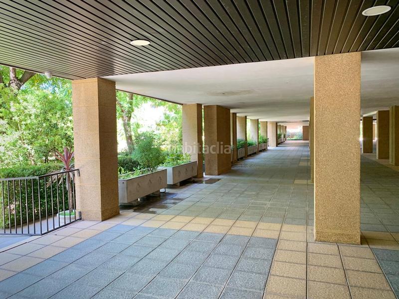 Foto 77a44b0f-7a0a-4bed-aff6-3ae2e968f466. Location appartement avec parking dans Rosaleda - Juventud Granada