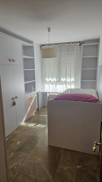 Foto 3fa77b97-7568-4fb7-b855-d32aab6f9d5e. Miete etagenwohnung mit parking in Rosaleda - Juventud Granada