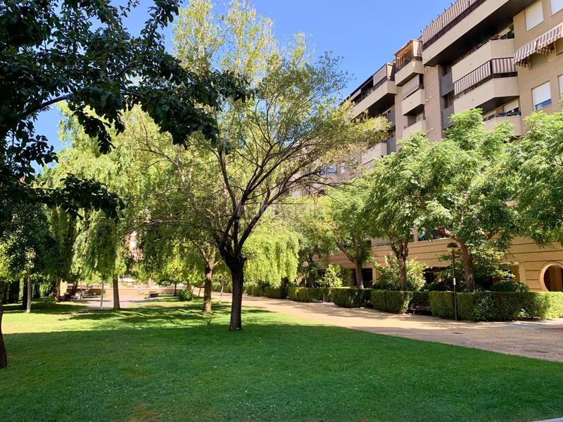 Foto e819adc7-587a-4ba5-b81c-d8a05cce050e. Miete etagenwohnung mit parking in Rosaleda - Juventud Granada