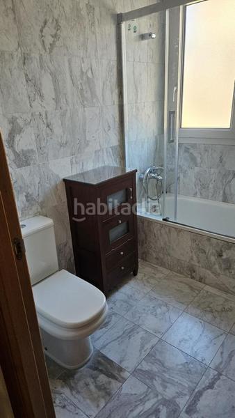 Foto 7f44bdba-7b11-4f02-9429-610075001641. Rent flat with parking in Rosaleda - Juventud Granada