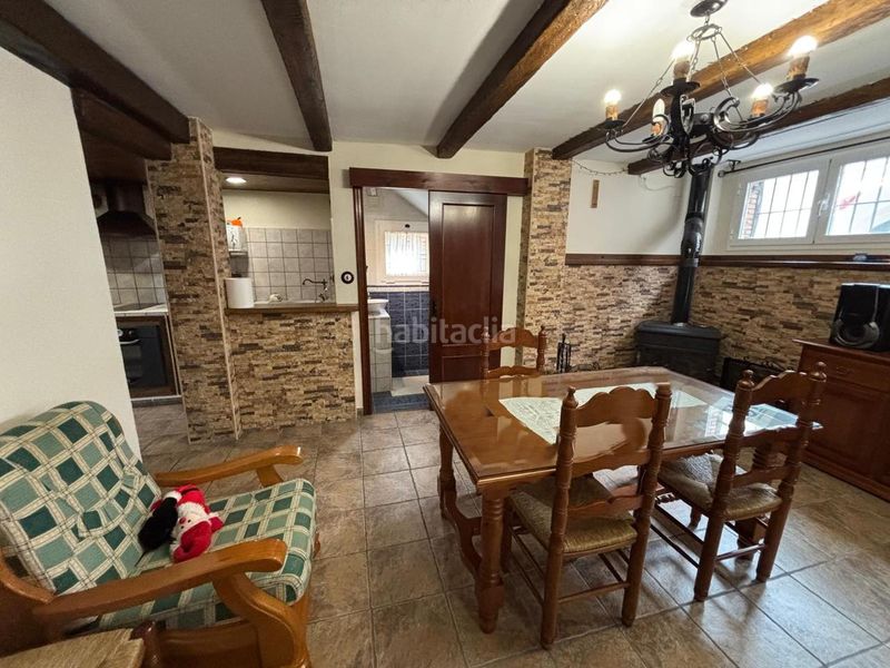 Foto 4f103f23-aa6a-4bde-9e60-69d47e08624d. Casa amb aparcament a Cájar