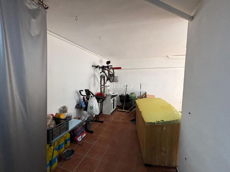Foto c75f501e-b0e2-4ed7-9d51-4d6b15861643. Casa amb aparcament a Cájar