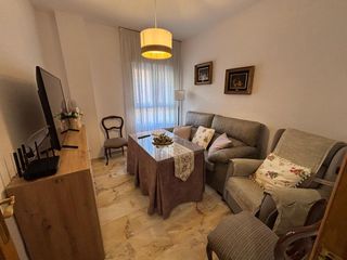 Miete Etagenwohnung  Profesor motos guirao. Piso para chicas de 2 dormitorios junto biblioteca