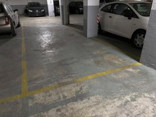 Aparcament cotxe  Cañaveral. Plaza de garaje para coche mediano en calle cañaveral junto hipe