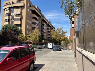 Autoparkplatz in Calle Cádiar