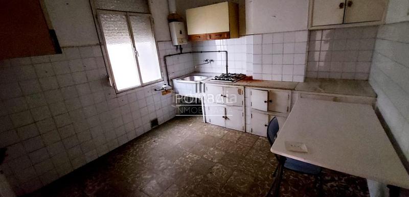 Foto 2347a5a3-711a-43a1-88c4-313cc7bfd27e. Edificio en Couto Ourense