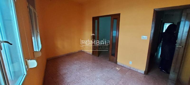 Foto ed7869db-373e-42dd-a34a-4750e2d618fc. Edifici a Couto Ourense