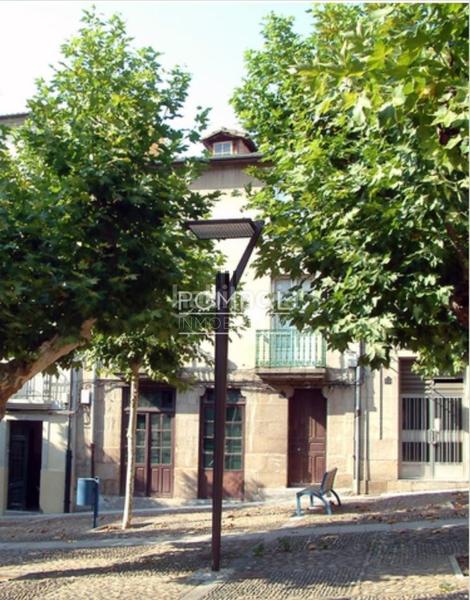 Foto b22f8f9a-2654-441c-b895-00cbac414534. Edificio en Casco Viejo Ourense