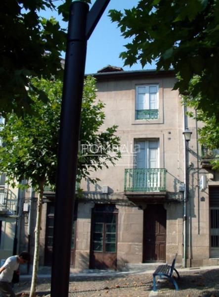 Foto da1bde98-c56c-4ed6-8ed0-0b41378ae643. Edificio en Casco Viejo Ourense