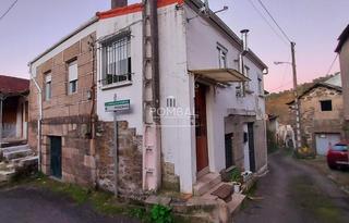 Casa  Estrada de readegos a xurenzas