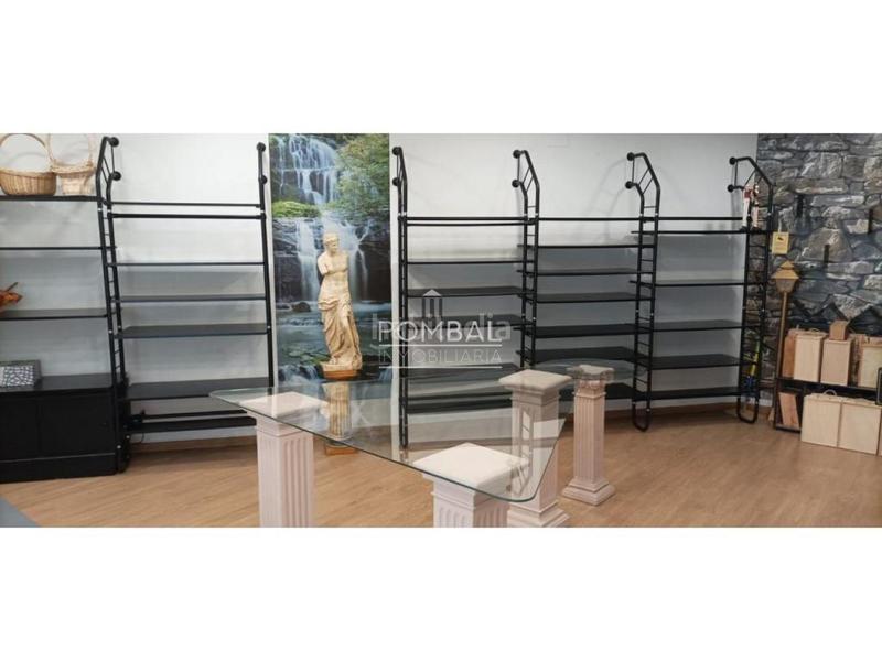 Foto f997acab-04e0-42cb-ad28-2d9318017c57. Business premise with heating in Casco Viejo Ourense