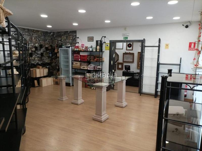 Foto c3d0cfc0-9be7-4fcd-9cb1-2ae545e746cc. Local comercial amb calefacció a Casco Viejo Ourense