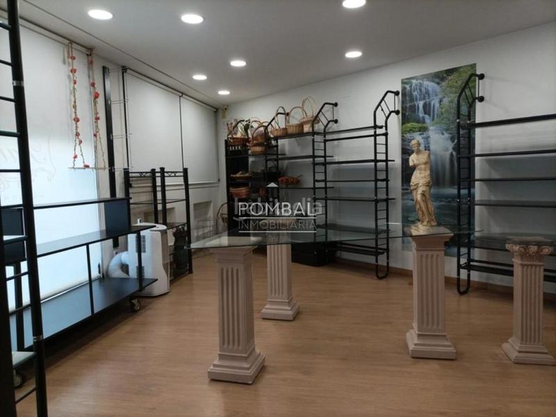 Foto e59ce4c2-18db-4bf4-8dd2-9c2e3f53843b. Local comercial amb calefacció a Casco Viejo Ourense