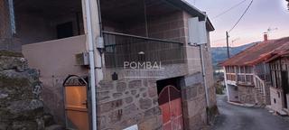 Casa  Rua do portalon  - reza