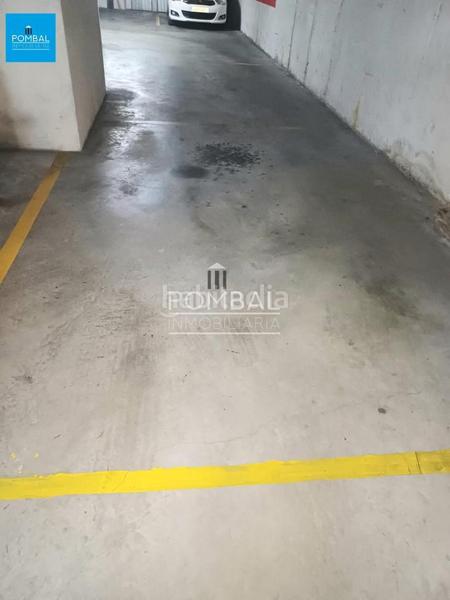 Foto a31c303e-9d93-4e65-8e1e-273c754059b9. Aparcament cotxe a Barbadás